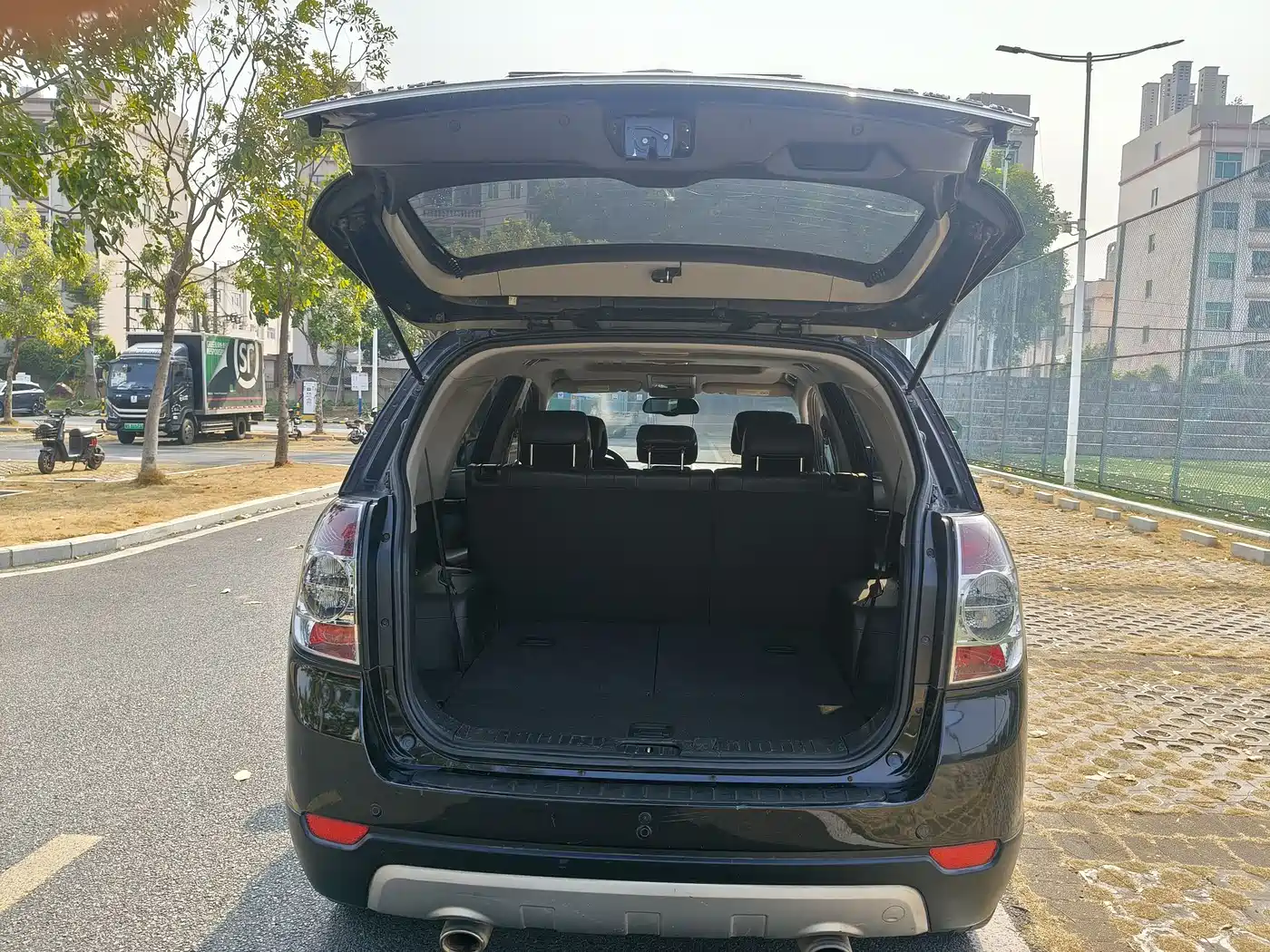 Chevrolet Captiva 2012 2.4L 4WD Flagship Edition 7-Seater фото 9