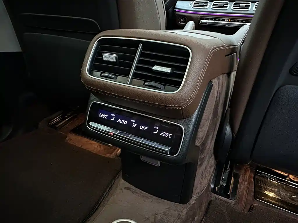 Mercedes-Benz GLS 2024 GLS 450 4MATIC Fashion Edition фото 24