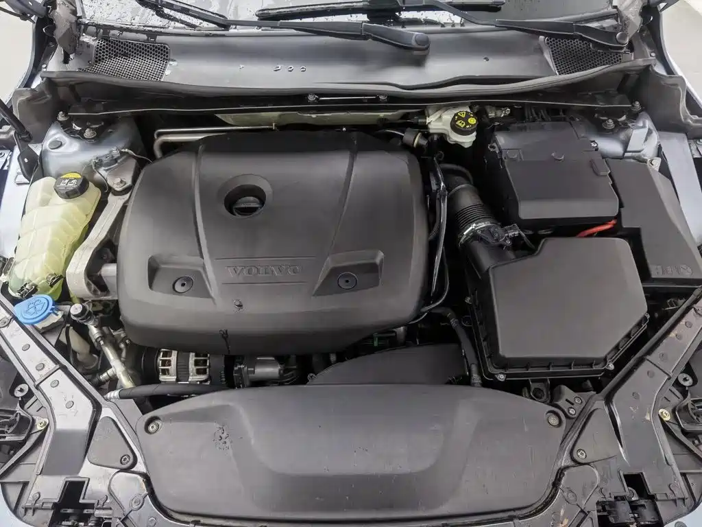 Фото 6 - Volvo V40