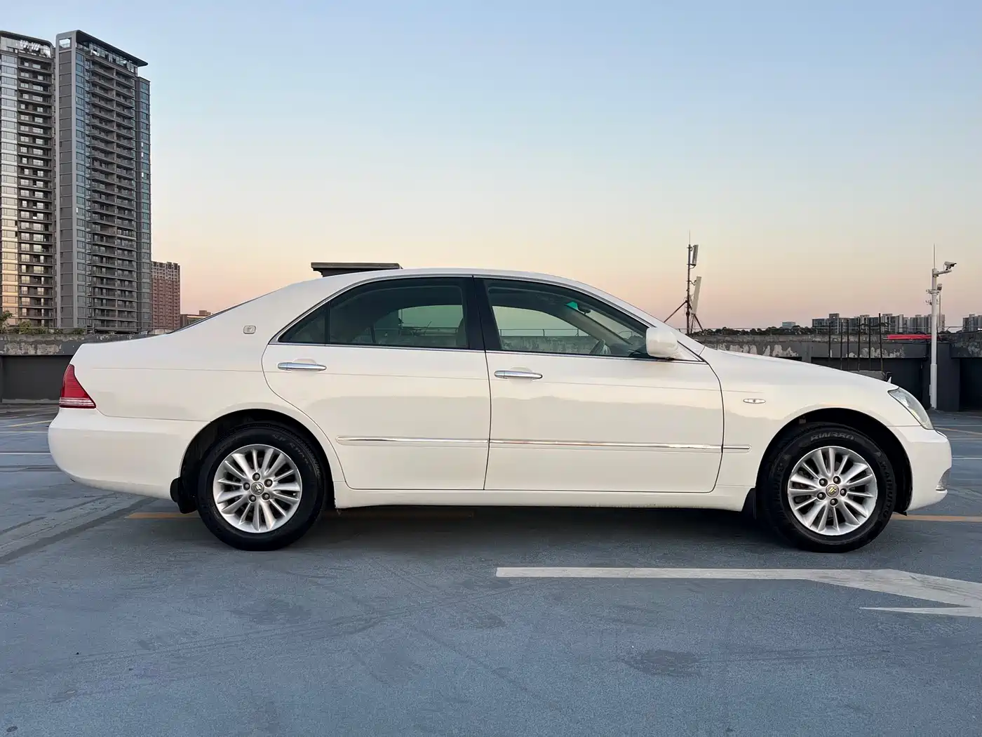 Toyota Crown 2007 2.5L Royal Navigation Edition фото 7