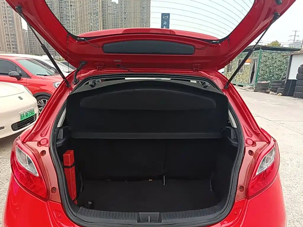 Mazda 2 2014 2012 Hatchback Dynamic 1.5L Automatic Value Edition