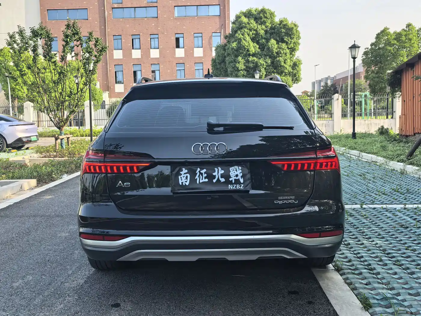 Audi A6 (Import) 2020 allroad quattro Explorer 55 TFSI Premium Off-Road фото 9