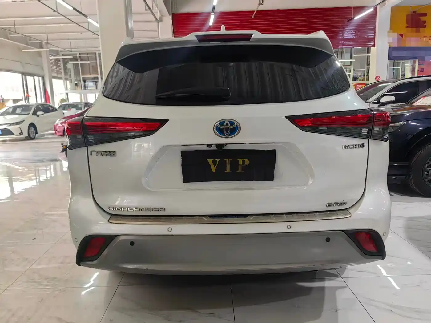 Toyota Highlander 2022 Model Dual Engine 2.5L 4WD Premium Edition 7-Seater фото 4
