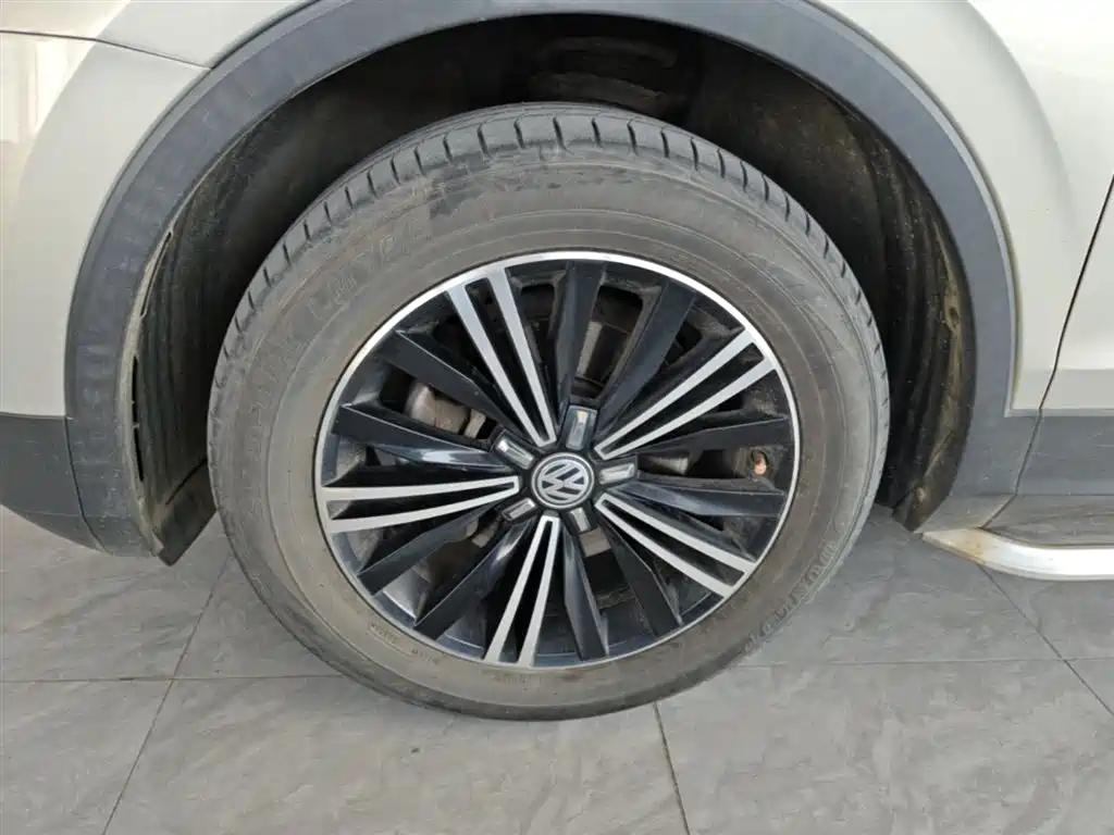 Volkswagen Tiguan L 2019 330TSI Automatic 2WD Trend Edition China VI фото 23