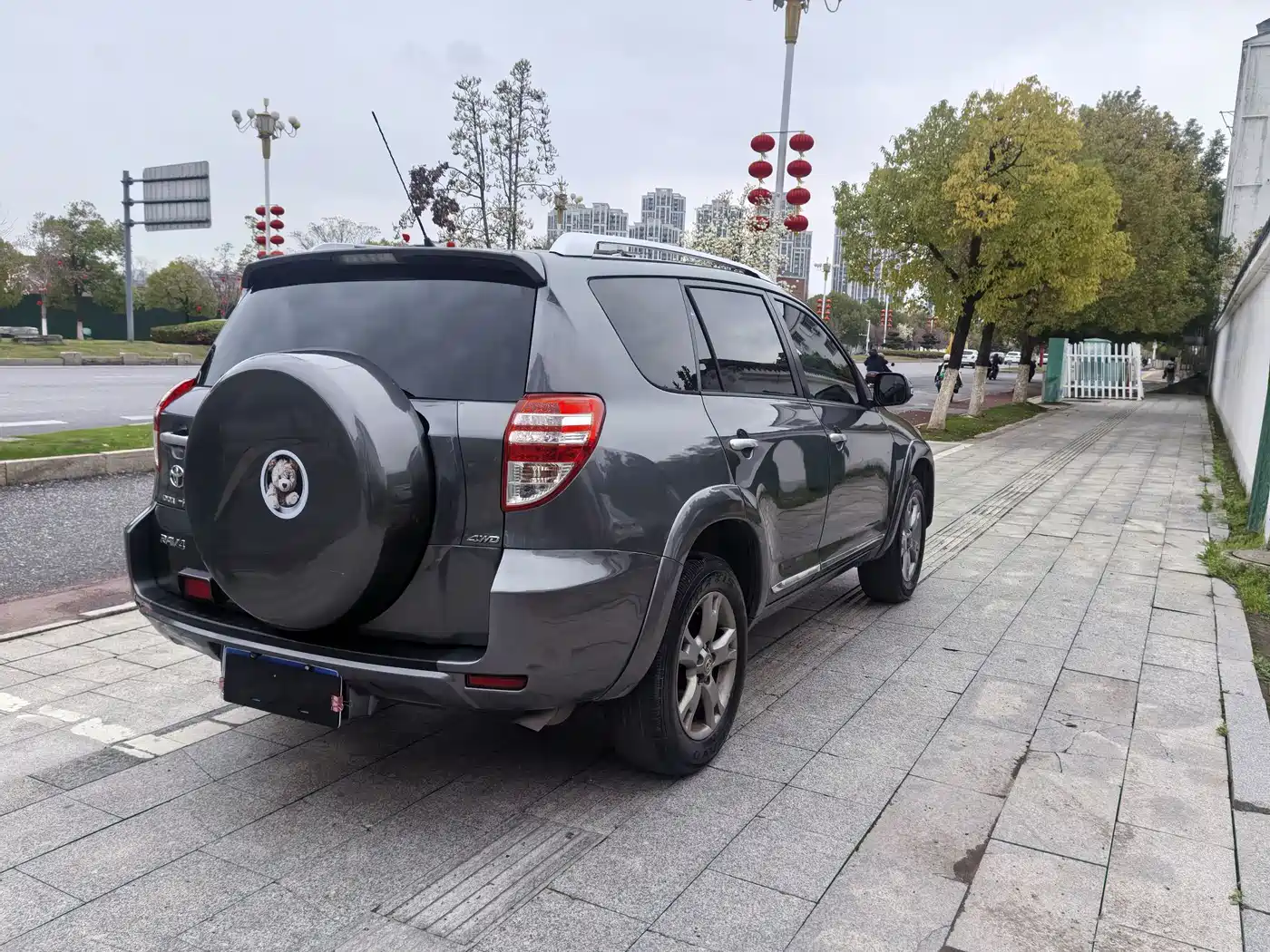 Toyota RAV4 Rongfang 2013 Special Edition 2.4L Auto AWD Prestige фото 5