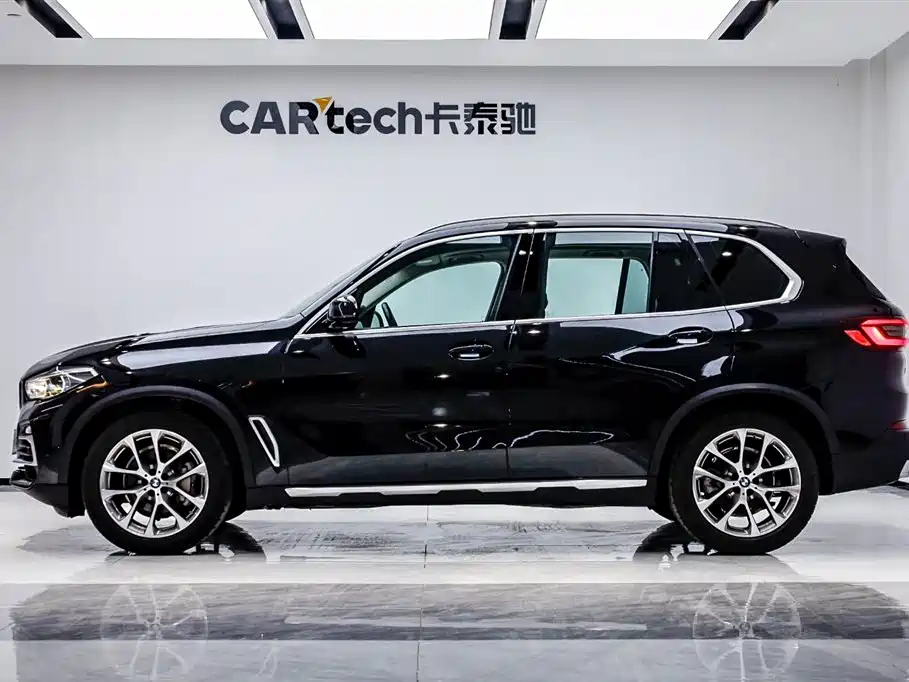 BMW X5 (Import) 2020 xDrive30i M Sport Package фото 3