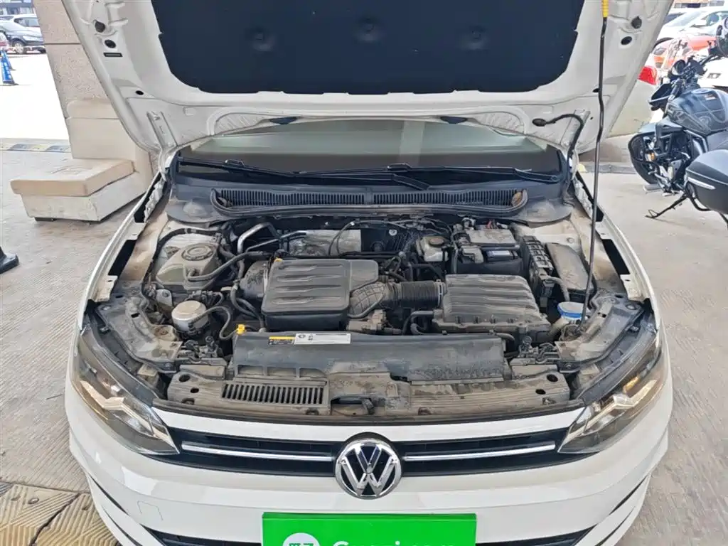 Volkswagen Polo 2019 Plus 1.5L Automatic Panorama Enjoyment Edition фото 20