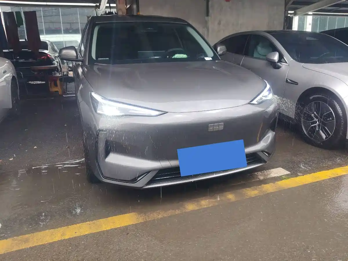 Geely Galaxy Galaxy E5 2024 530km Voyage Edition фото 3