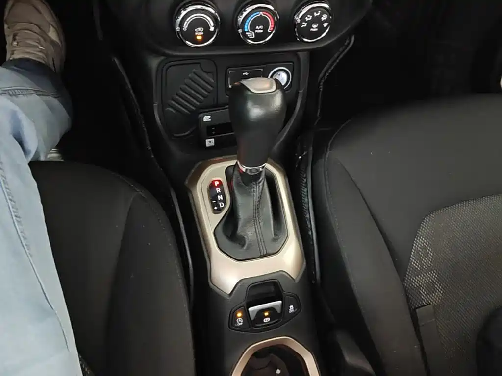 Jeep Renegade 2016 2016 1.4T Automatic Kinetic Edition