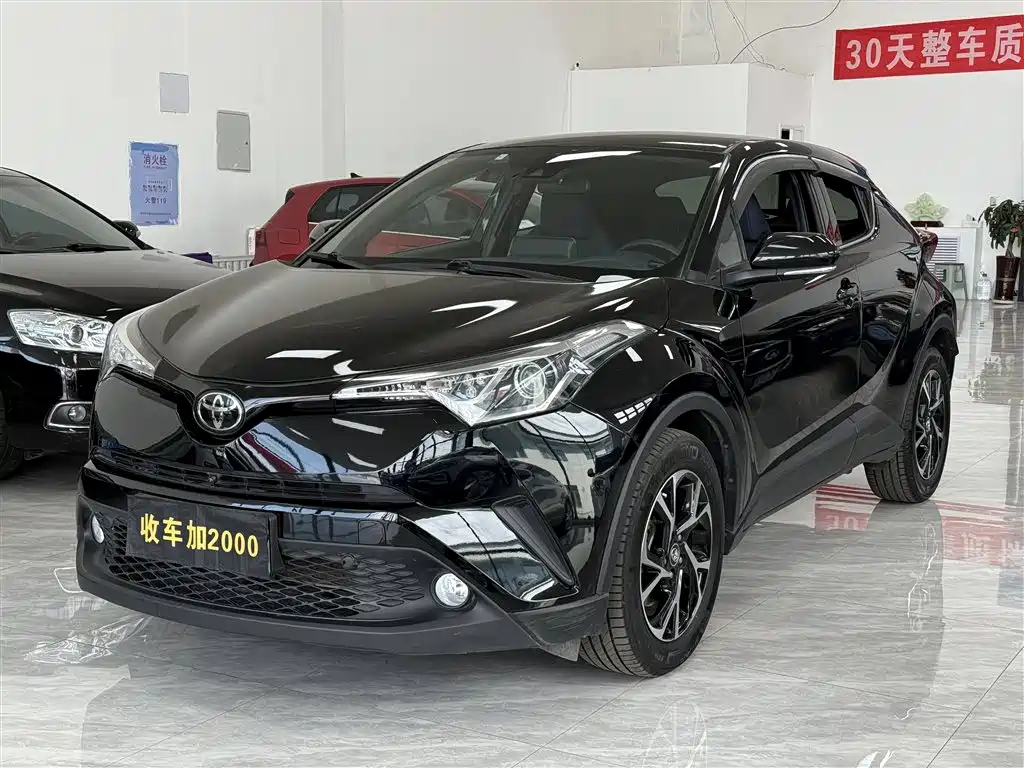 Toyota C-HR 2018 2.0L Leading Edition China V фото 2
