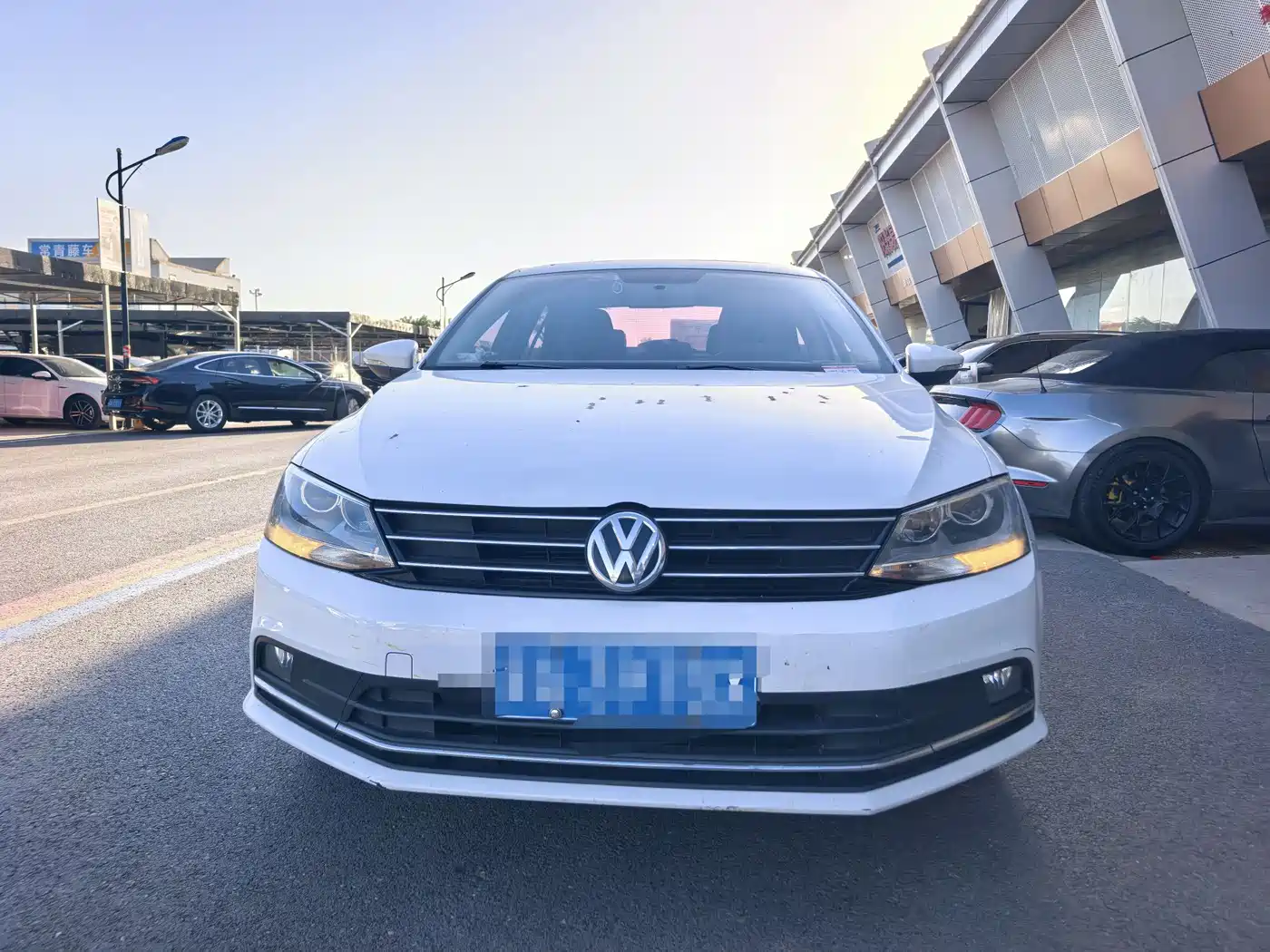Volkswagen Sagitar 2017 1.6L Automatic Comfort фото 2