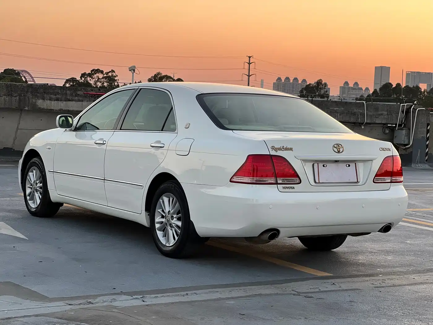 Toyota Crown 2007 2.5L Royal Navigation Edition фото 4