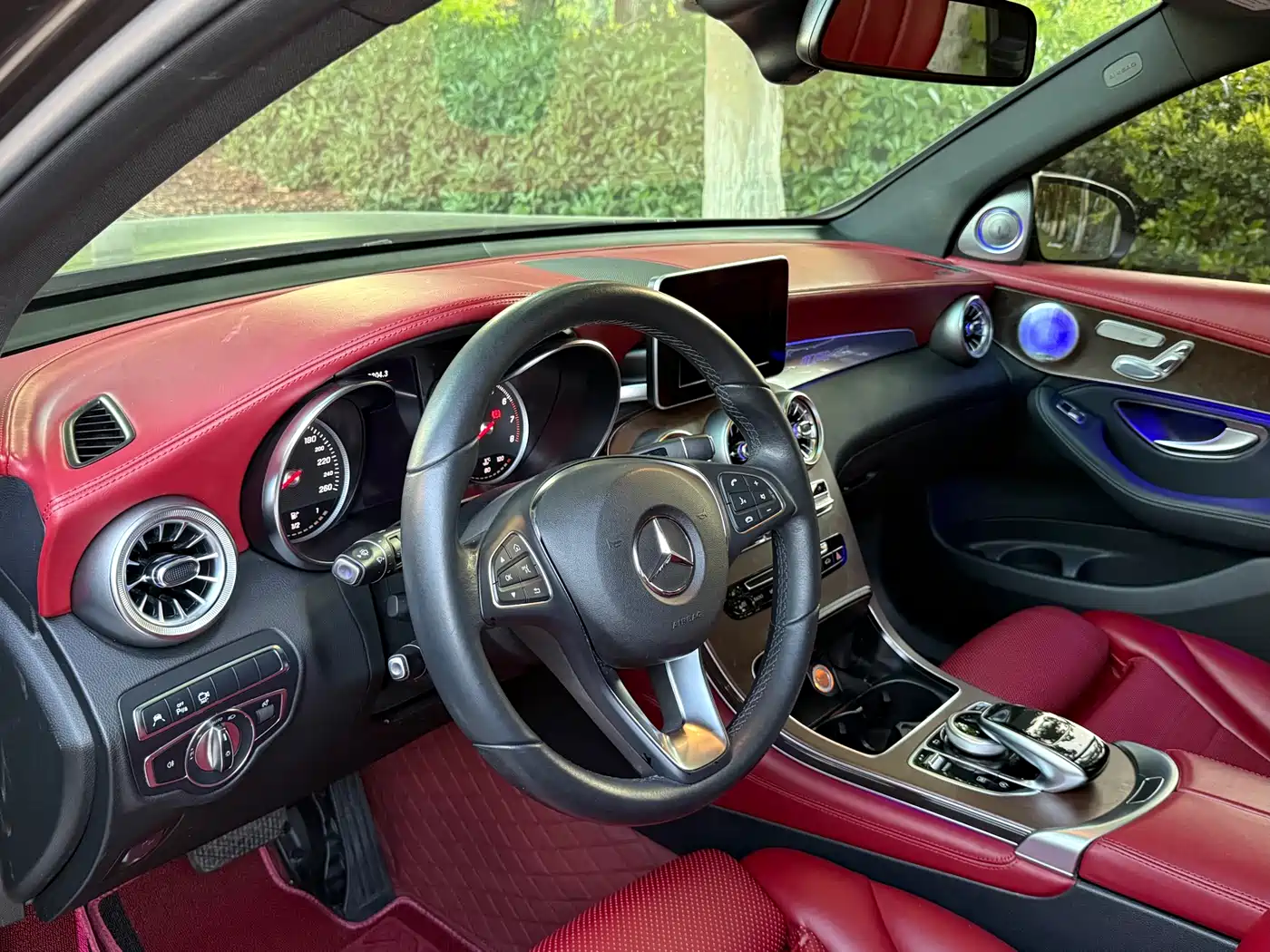 Mercedes-Benz GLC 2017 GLC 300 4MATIC Dynamic фото 4