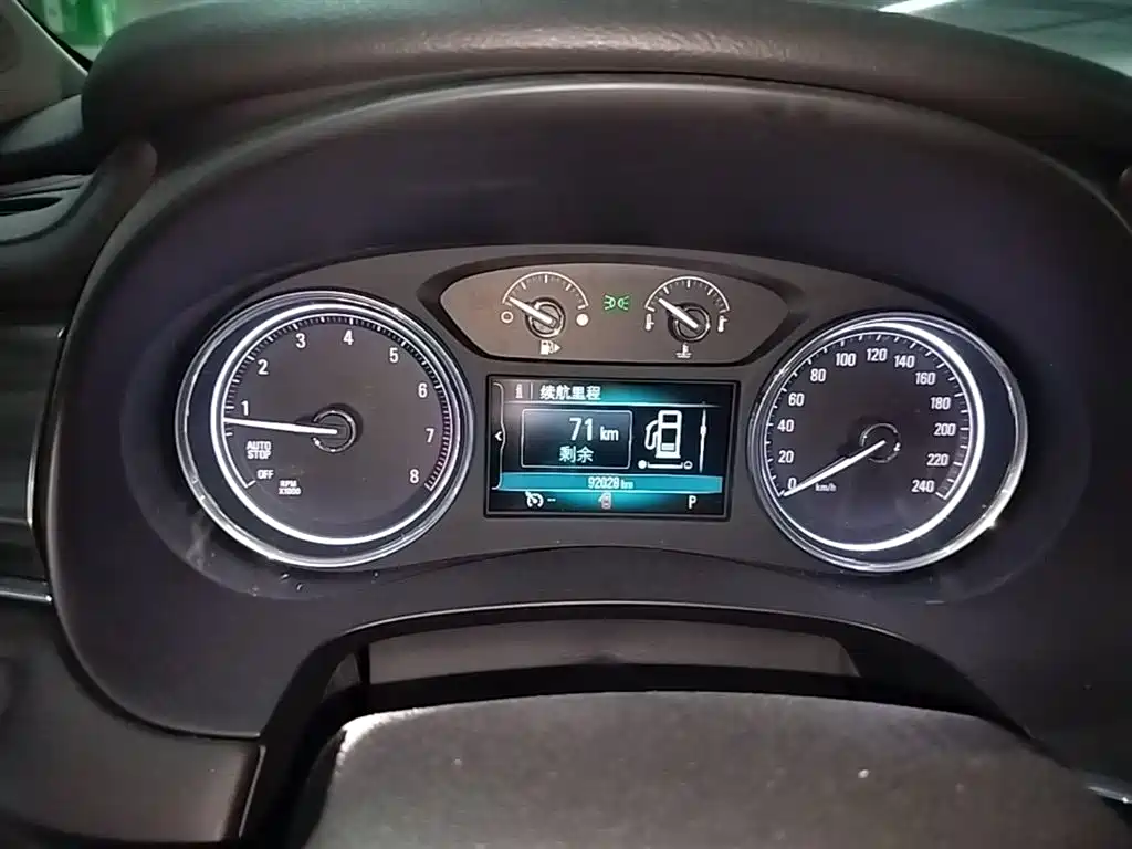 Buick LaCrosse 2018 Model 20T Elite Edition фото 12