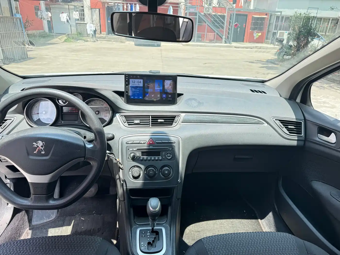 Peugeot 308 2013 Model 1.6L Automatic Trend Style фото 9
