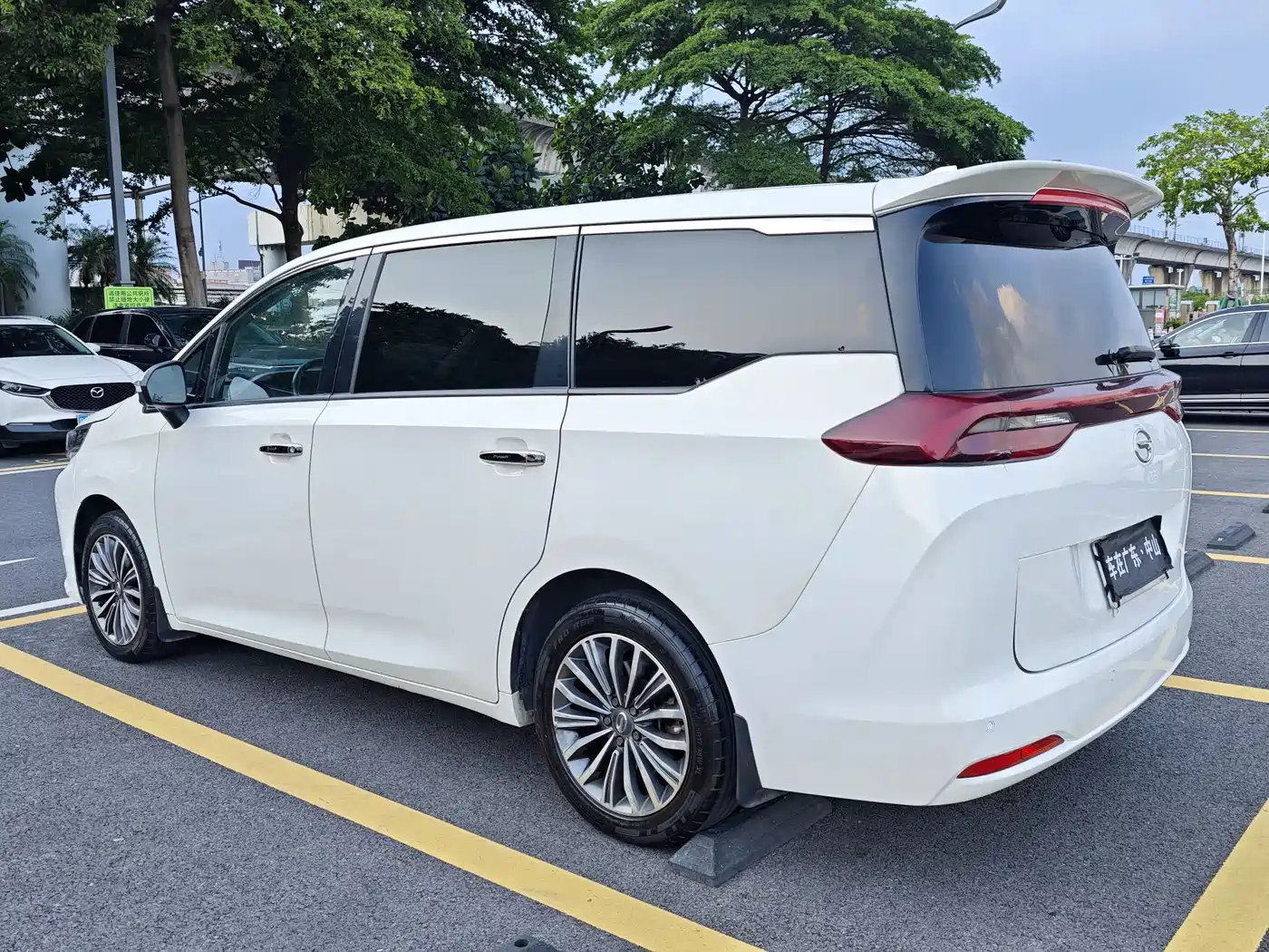 GAC Trumpchi Trumpchi M6 2019 270T Automatic Premium (7-seater) China V фото 24