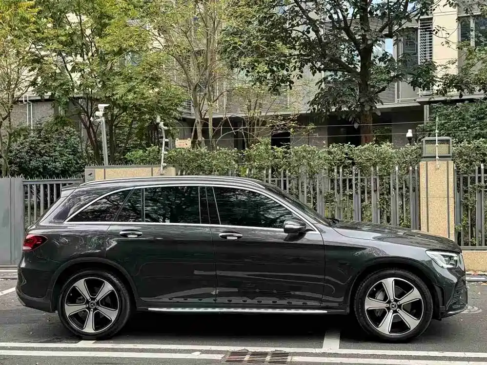 Mercedes-Benz GLC 2020 GLC 300 L 4MATIC Luxury фото 3