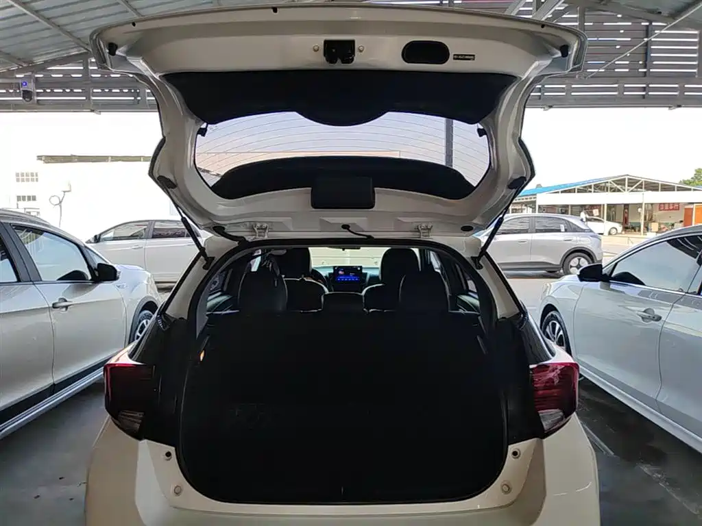 Toyota YARiS L Zhi Xuan 2022 Zhi Xuan X 1.5L CVT Leading PLUS Edition фото 19