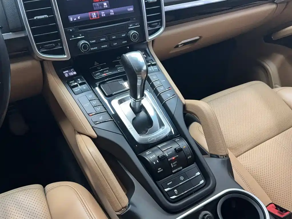 Porsche Cayenne 2016 Cayenne Platinum Edition 3.0T фото 6