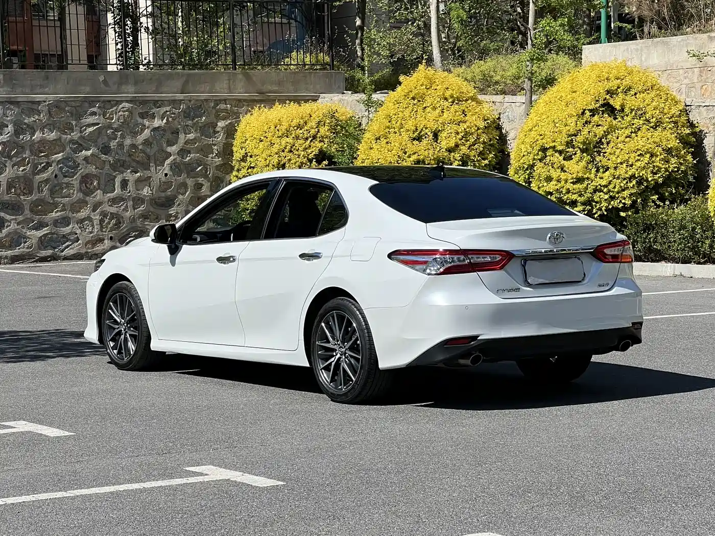 Toyota Camry 2021 2.5G Luxury Edition фото 9