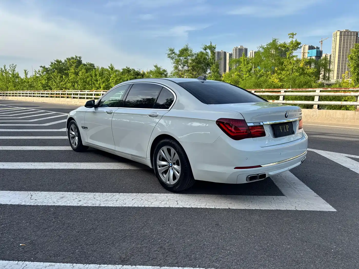 BMW 7 Series 2013 Model 730Li Leading фото 7
