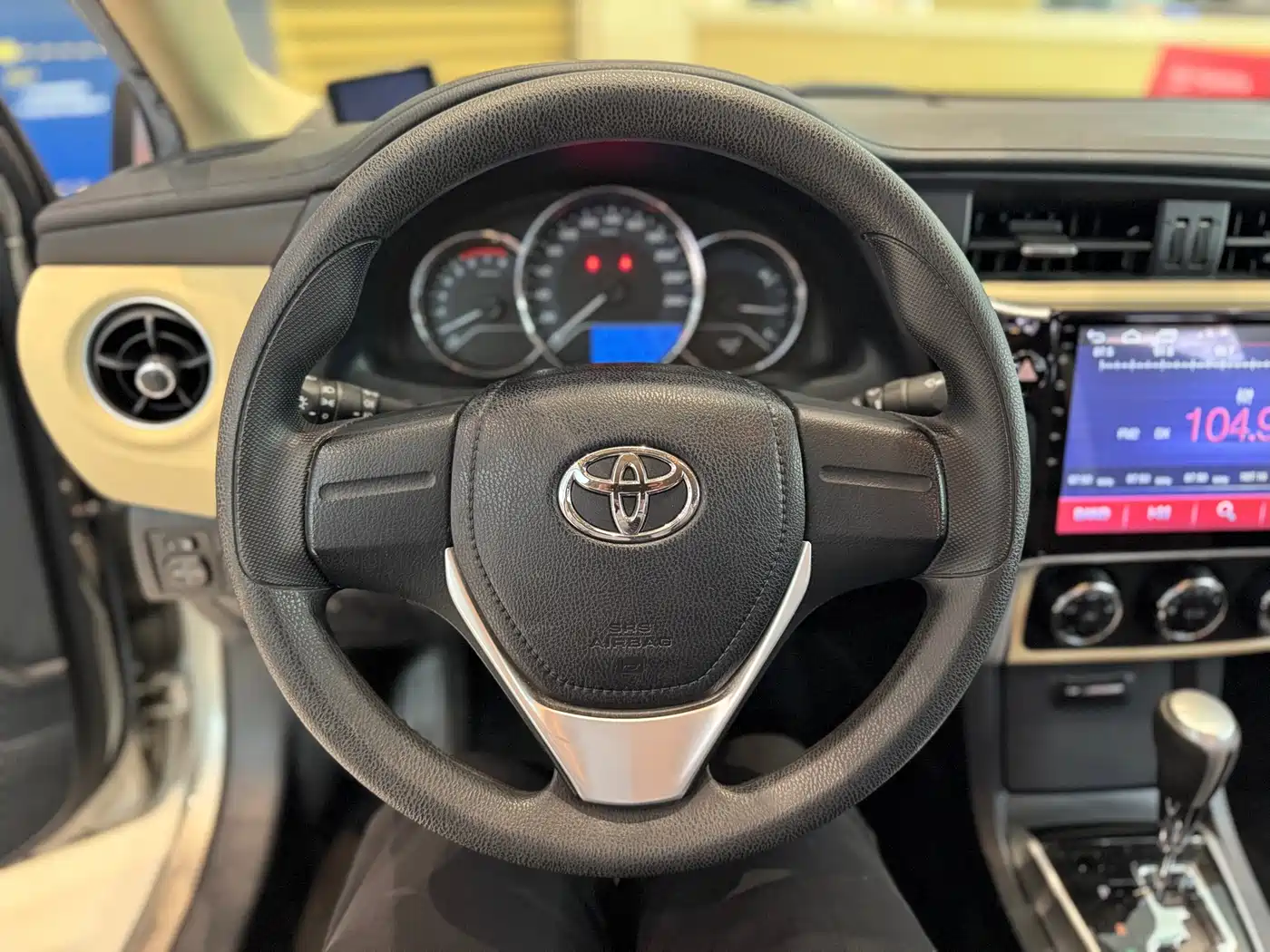 Toyota Corolla 2017 Facelift 1.2T S-CVT GL фото 13