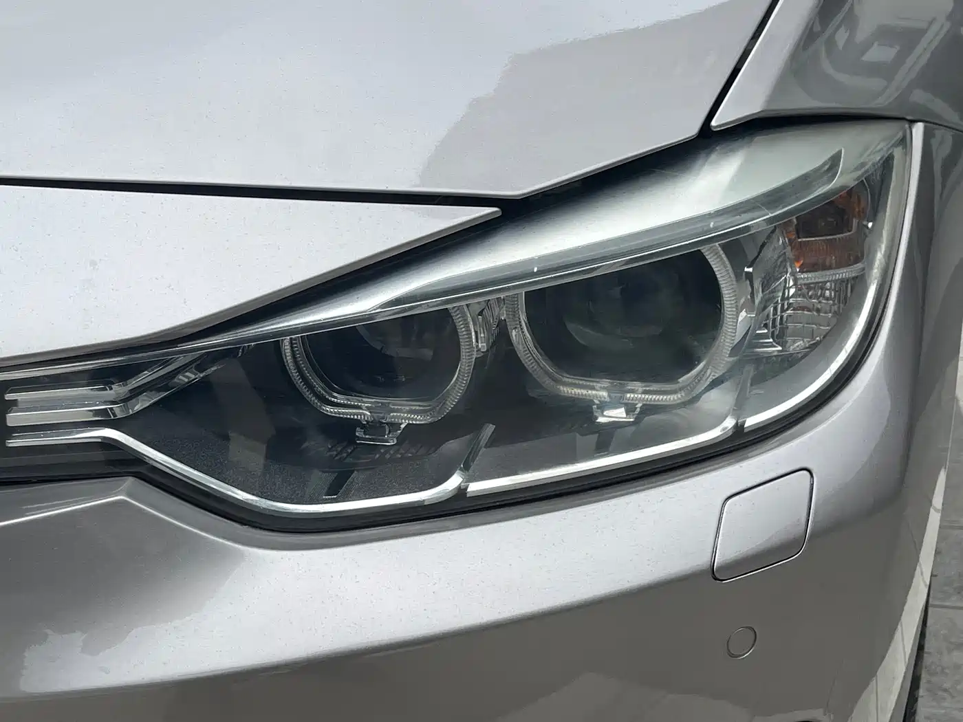 Photo 17 - BMW 3 Series