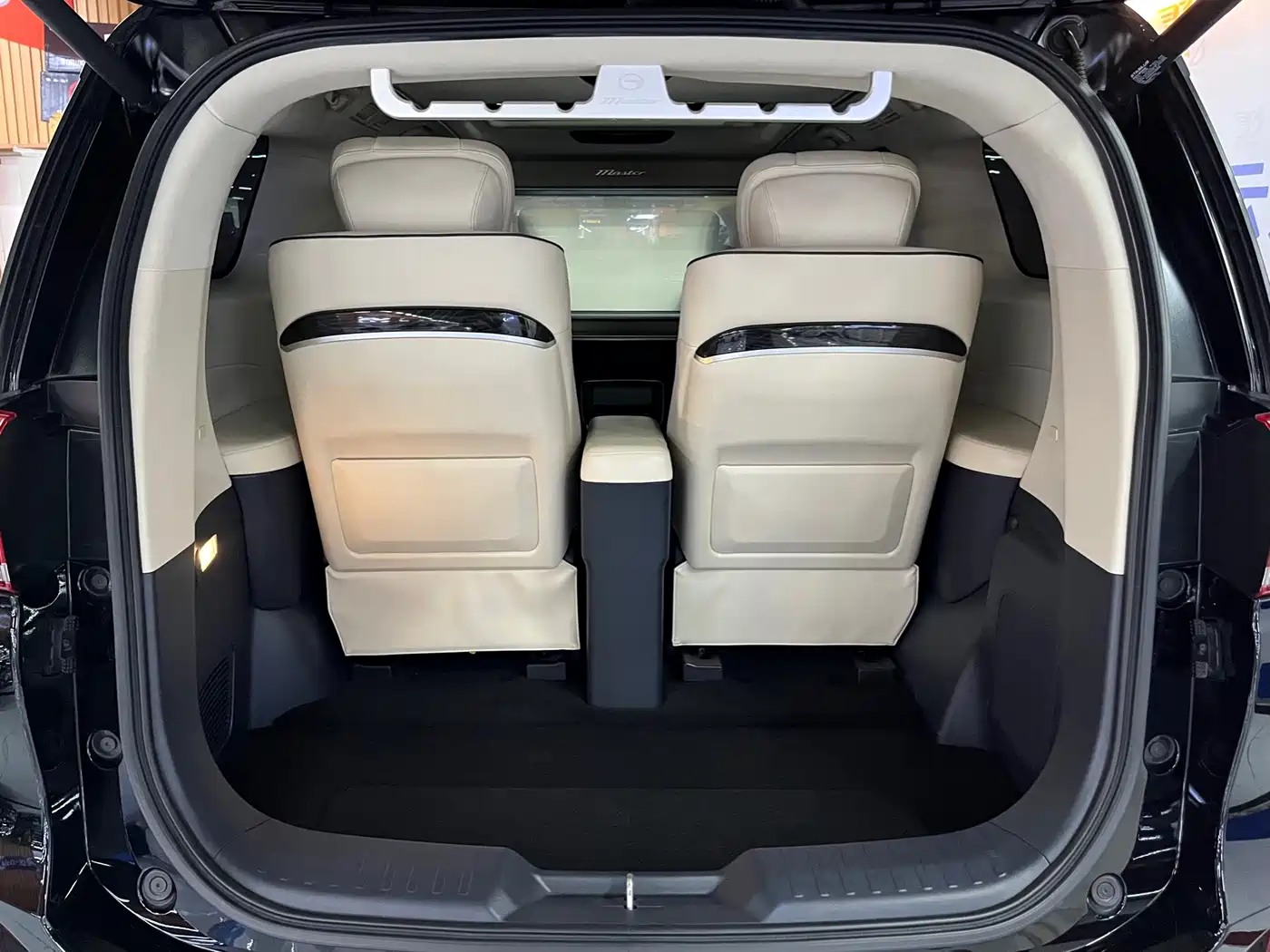 GAC Trumpchi Trumpchi M8 2021 Master Series 390T 4-Seat Premium Edition фото 9