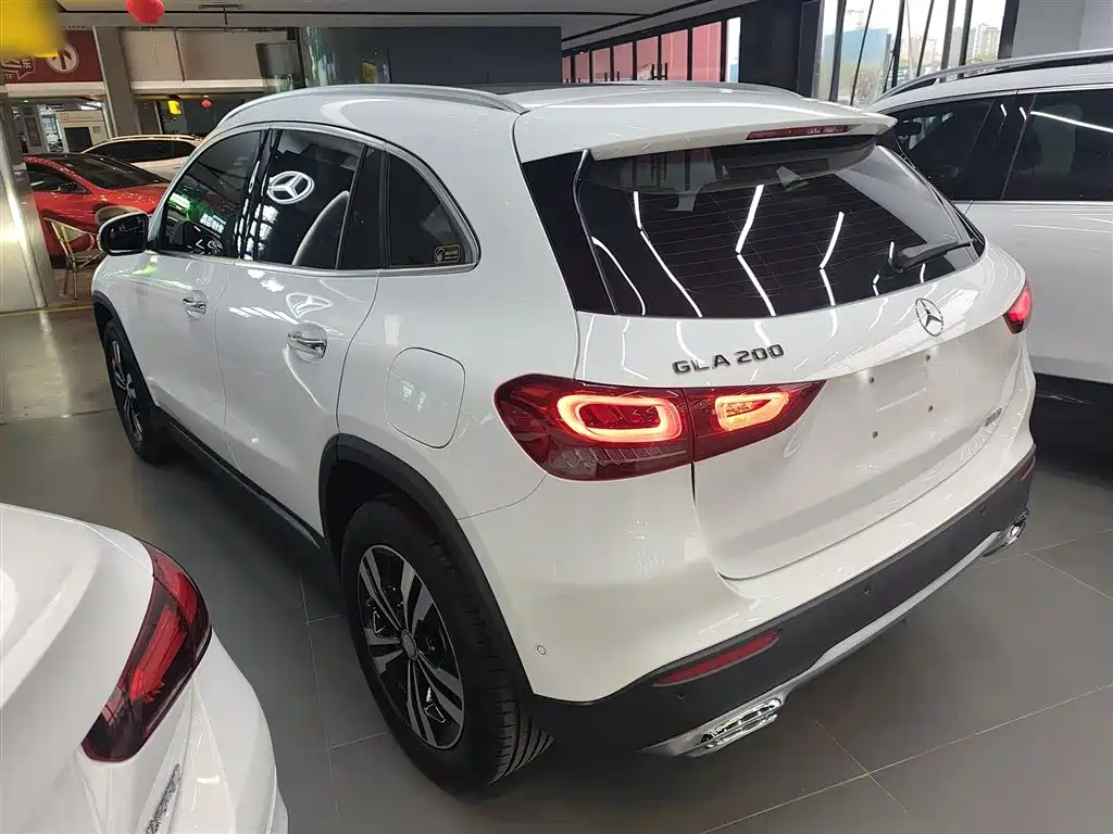 Mercedes-Benz GLA 2022 Facelift GLA 200 фото 23