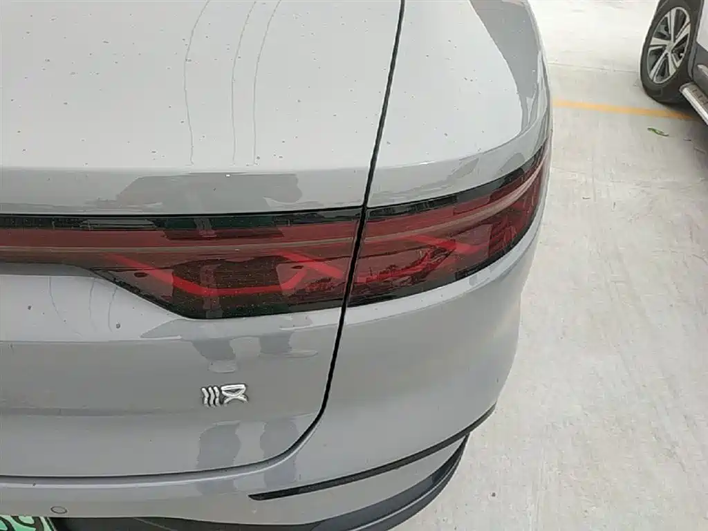 BYD Han 2025 DM-i 125KM Elite фото 8