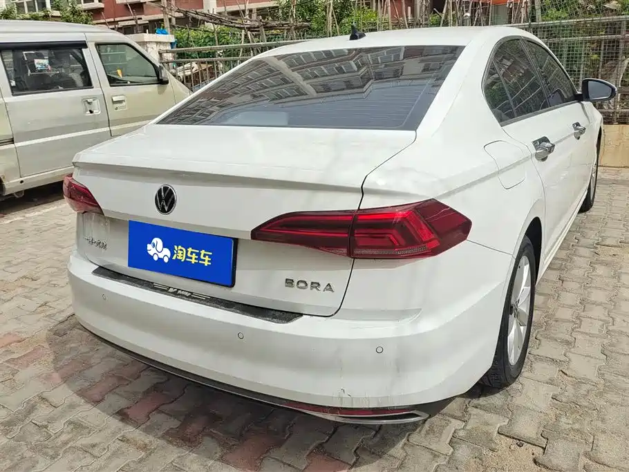 Volkswagen Bora 2021 1.5L Automatic Comfort Smart Edition фото 3