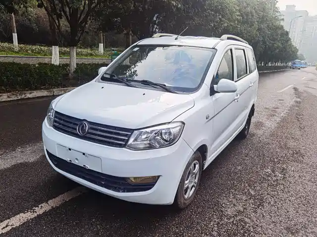  Dongfeng Fengguang Fengguang 330 2016 Model 1.5L Manual Joy Version DK15