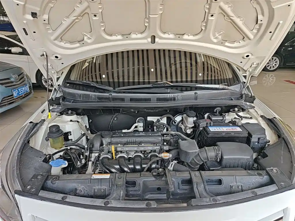 Hyundai Reina 2014 1.4L Manual GLX фото 20