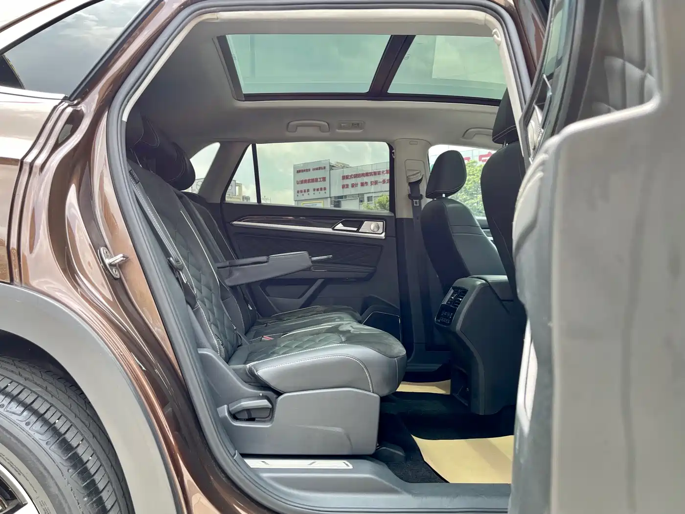 Volkswagen Teramont 2019 Model Teramont X 380TSI 4WD Prestige Luxury Edition фото 12