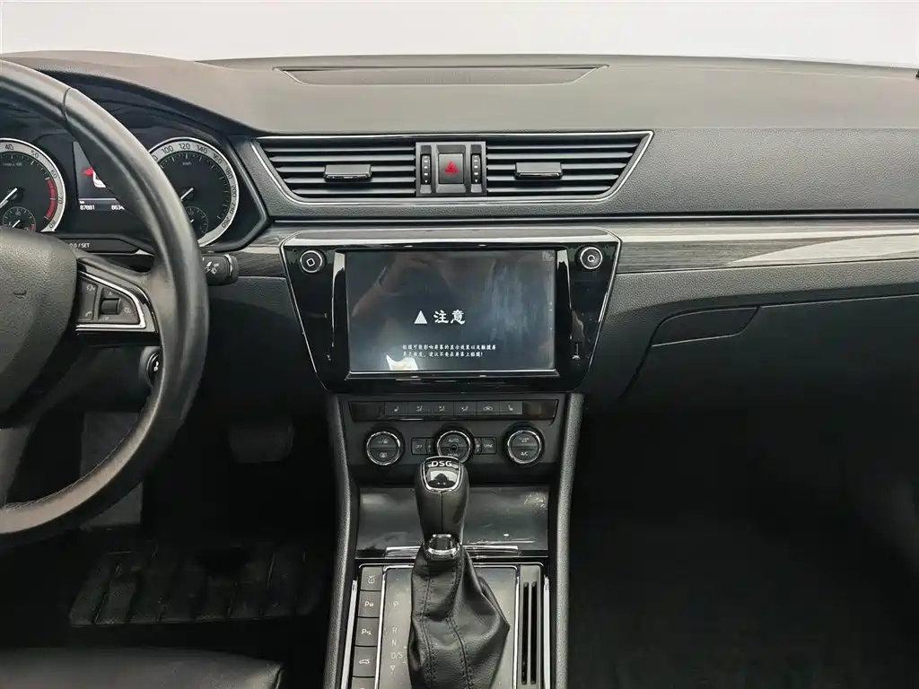 Škoda Superb 2016 TSI330 DSG Smart Edition фото 12