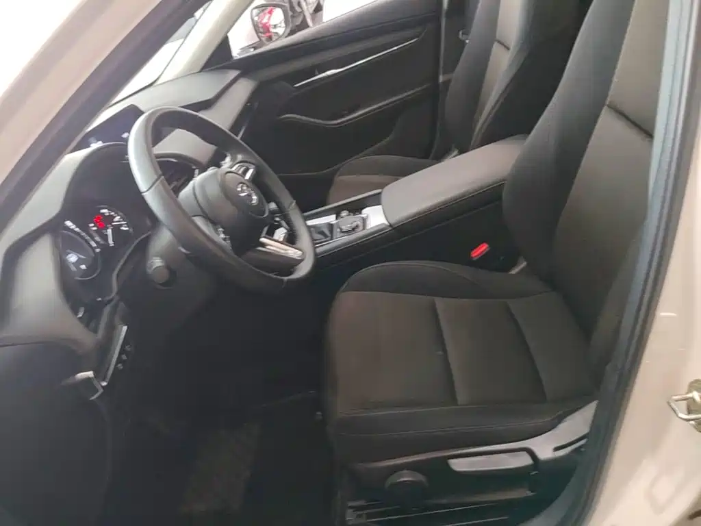 Mazda Mazda3 Axela 2025 2023 2.0L Auto Zhixuan