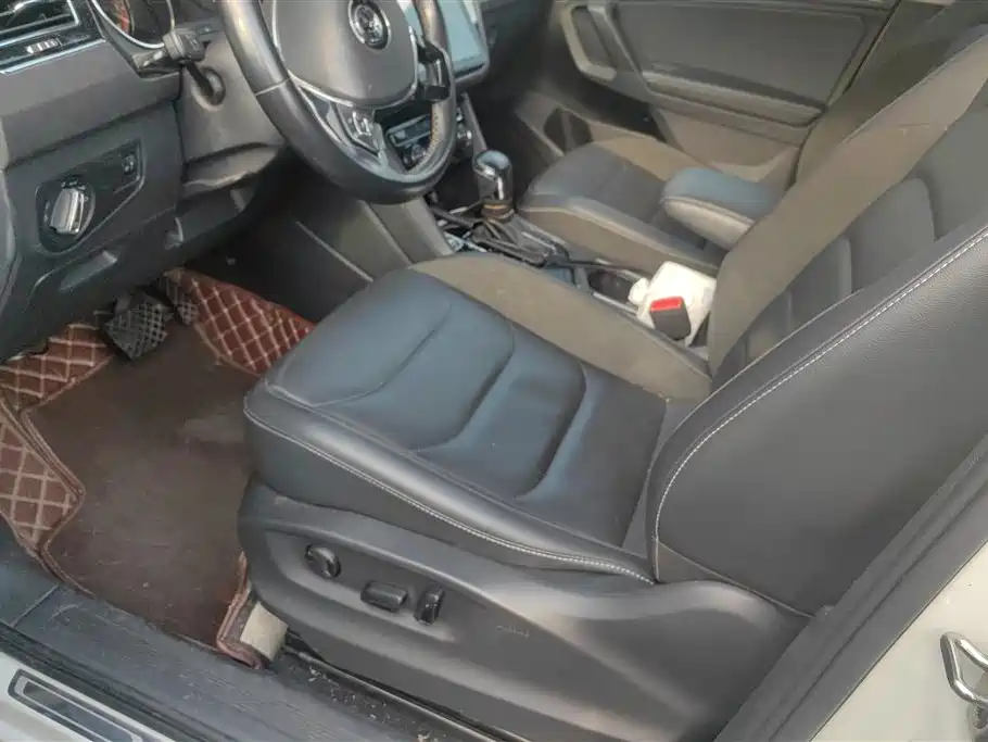 Volkswagen Tiguan L 2019 330TSI Auto 2WD Smart Luxury Edition China V фото 9