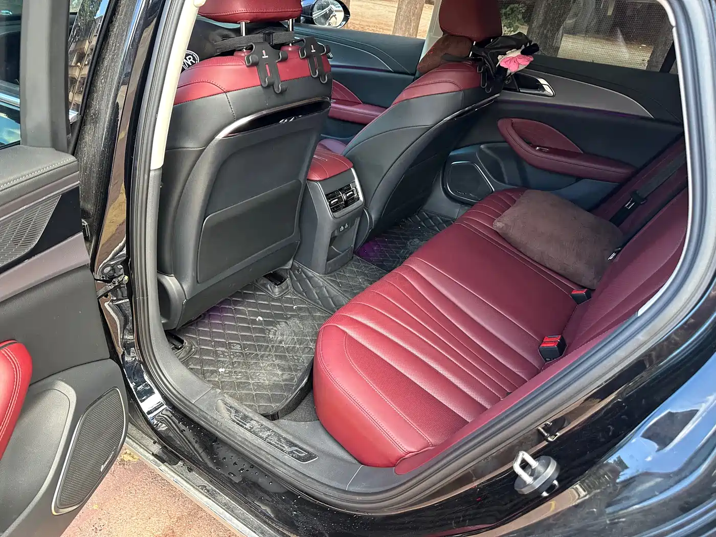 Hongqi H5 2024 2.0T Automatic Smart Connect Flag Smooth Edition фото 6