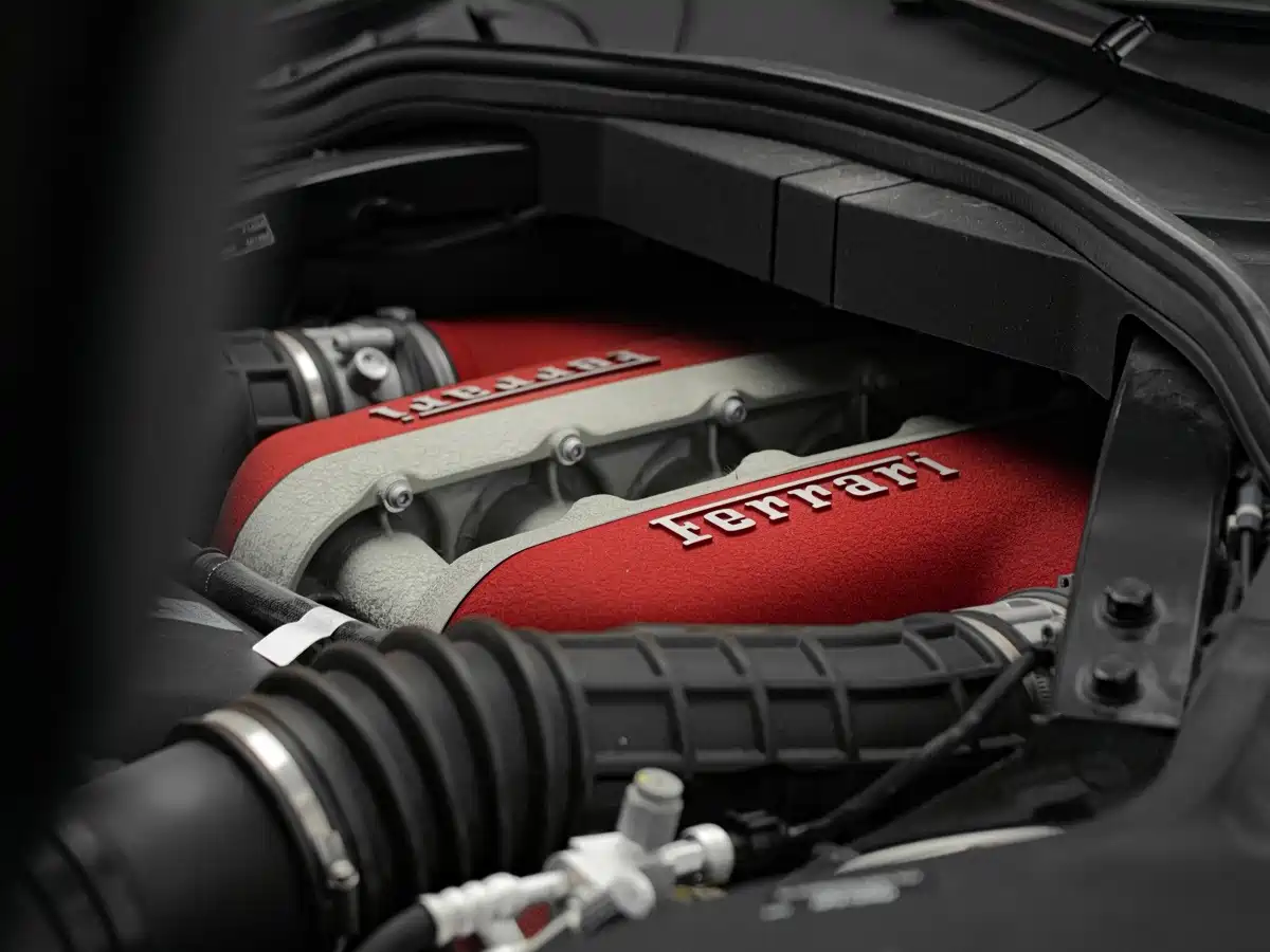 Ferrari Purosangue 2024 2023 6.5L V12