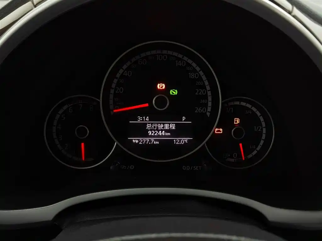 Volkswagen Beetle 2014 1.4TSI Fashion Edition фото 9