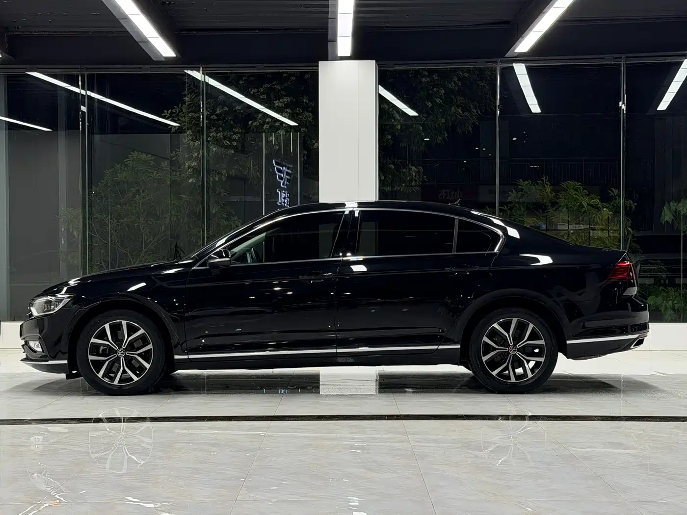 Volkswagen Magotan 2020 330TSI DSG Leading фото 3