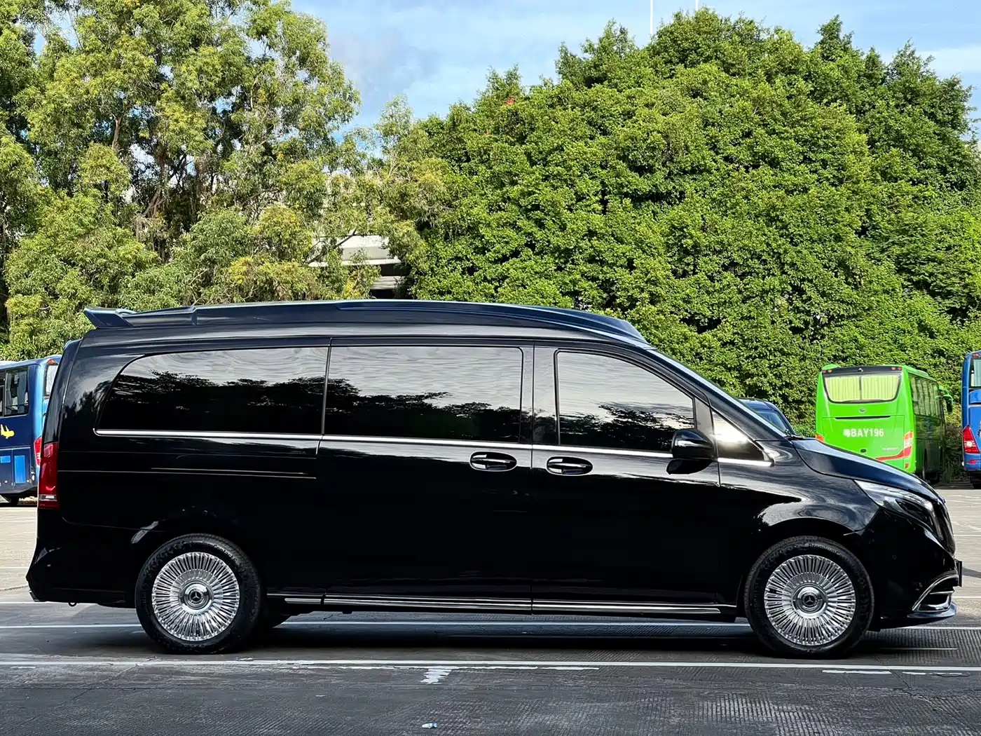Mercedes-Benz V-Class 2022 V 260 L Long Wheelbase Luxury Edition фото 5