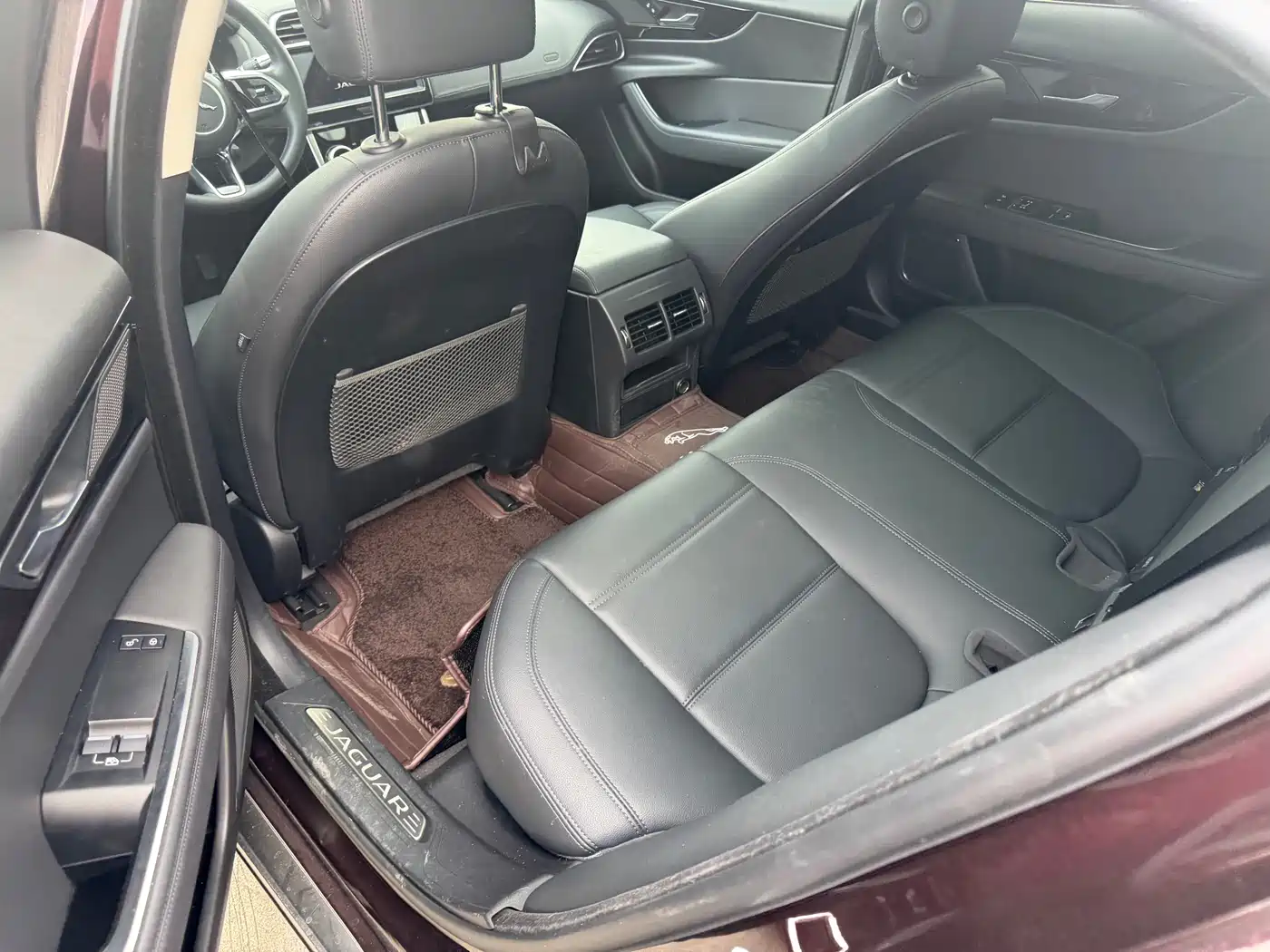 Jaguar XEL 2020 2.0T 200PS S Progressive Elegance Edition фото 6