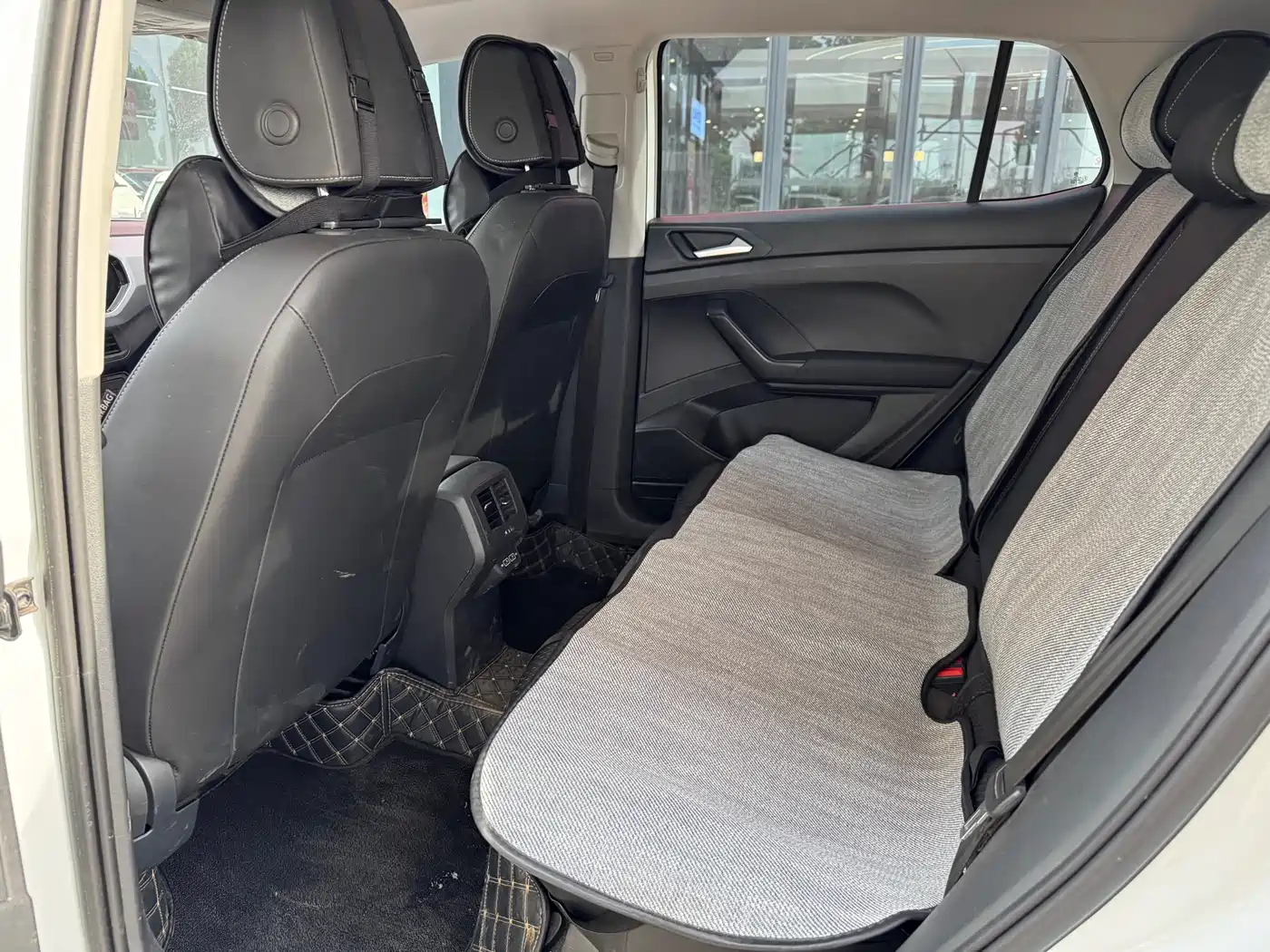 Volkswagen Tanying 2021 1.5L Automatic Smart Connect Edition фото 6