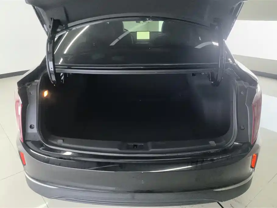 Hongqi E-QM5 2021 Ride-hailing Charging Basic Edition 5-seater фото 4