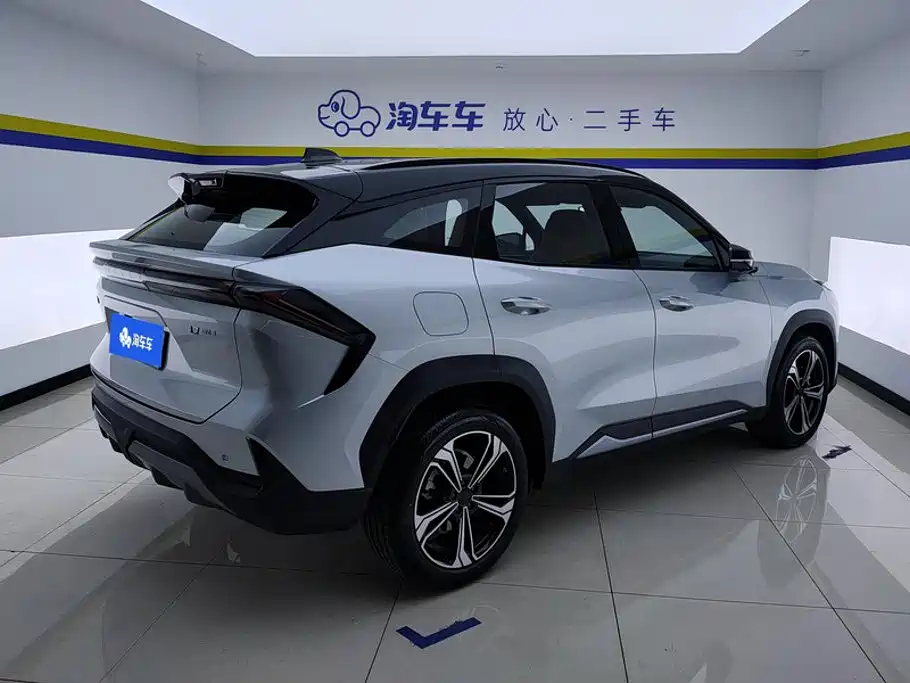 Geely Galaxy Galaxy L7 2025 2025 EM-i 115km Explorer+ Edition