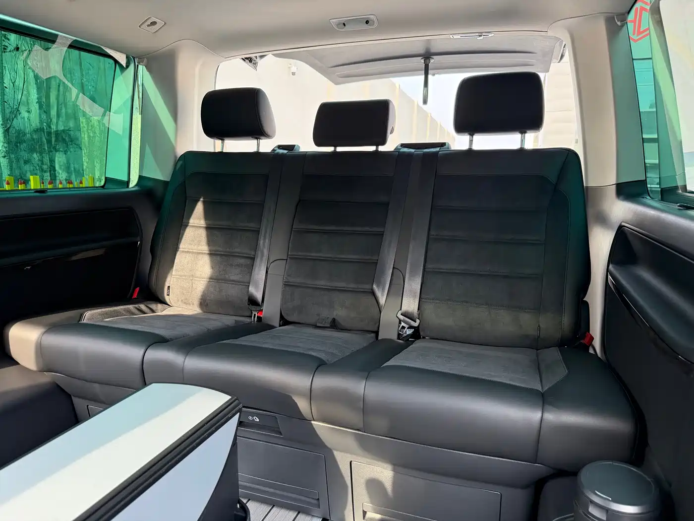 Volkswagen Multivan 2019 2.0TSI 4WD Premium 7-seater фото 18