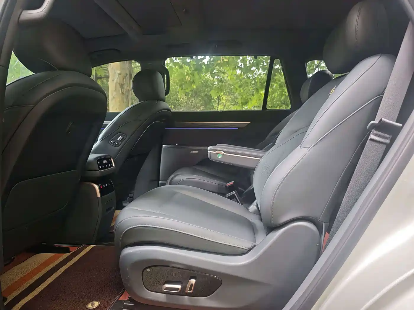 Dongfeng Yipai eπ008 2025 2024 210Max Range Extender 6-Seater
