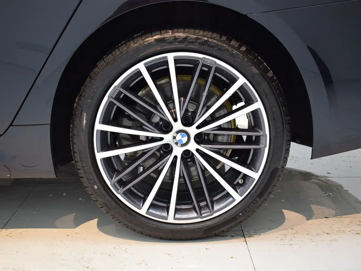 BMW 5 Series 2023 Facelift 530Li Leading M Sport Package фото 21
