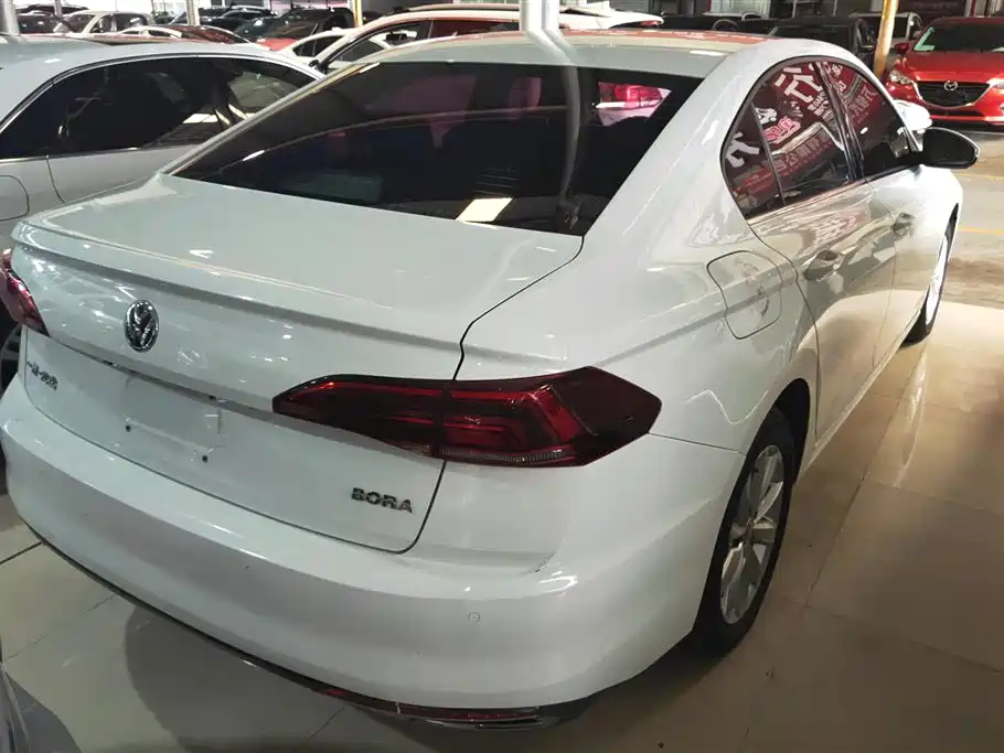 Volkswagen Bora 2019 1.5L Automatic Comfort Type фото 3